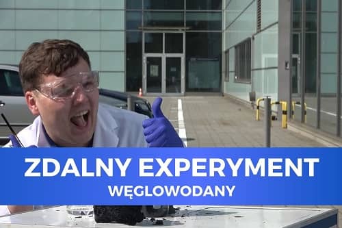 Miniaturka do filmu z cyklu ZDALNY EXPERYMENT pod tytułem Węglowodany. Radosny mężczyzna, wyciągający kciuk w górę.