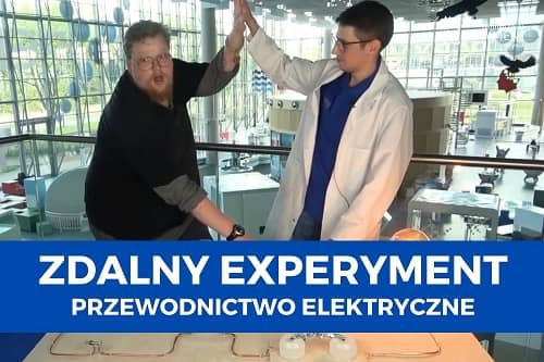 Miniaturka do filmu z cyklu ZDALNY EXPERYMENT pod tytułem Przewodnictwo elektryczne. Na zdjęciu dwóch mężczyzn przybija sobie piątkę.