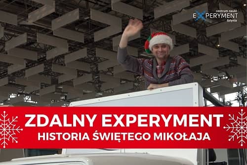 Miniaturka do filmu z cyklu ZDALNY EXPERYMENT pod tytułem Historia świętego Mikołaja. Na zdjęciu mężczyzna machający do kamery, ubrany w czapkę Mikołaja.