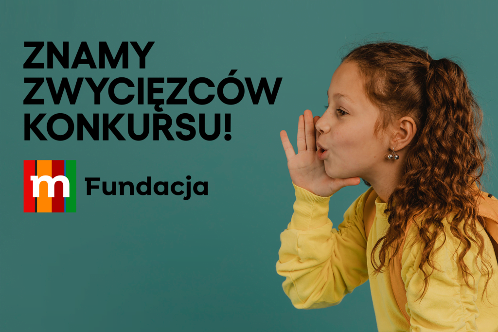 Na grafice widać dziewczynkę w wieku około 10 lat w żółtym swetrze oraz hasło "znamy zwycięzców konkursu" oraz logo mBanku