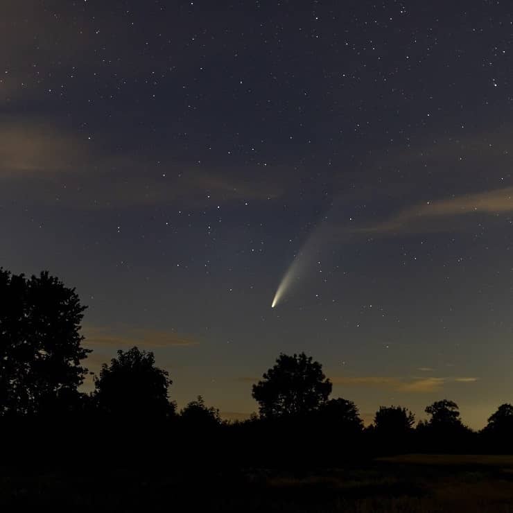 Zdjęcie komety Neowise.