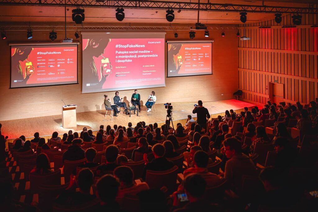 fot.TKaminski_Experyment Konferencja_21_03_24_300