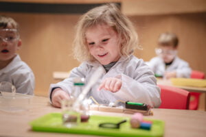 fot. TKaminski_Experyment_młodsi_19_02_24_40