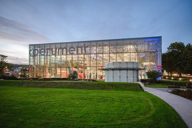 Budynek Centrum Nauki Experyment z zewnątrz.