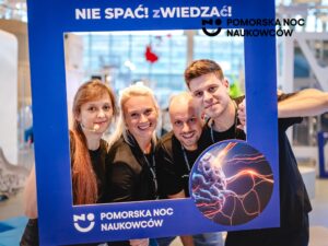 fot.-TKaminski_Experyment_Pomorska-Noc-Naukowców_29_09_23_15_-min
