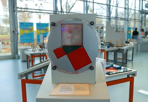 Stanowisko na wystawie Wszystko... jest liczbą